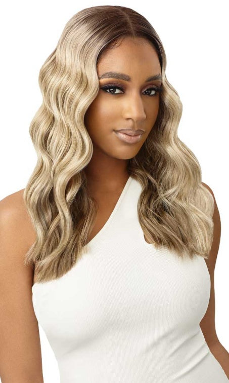 OUTRE SLEEKLAY FLAT LACE FINISH HD LACE WIG DARIANA